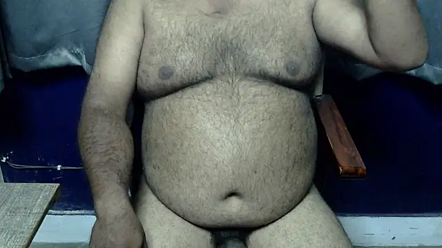 Snapshot of hairysubcub_70 chatting on October 3, 4:48 pm hairysubcub 70 online show from October 3, 4:48 pm