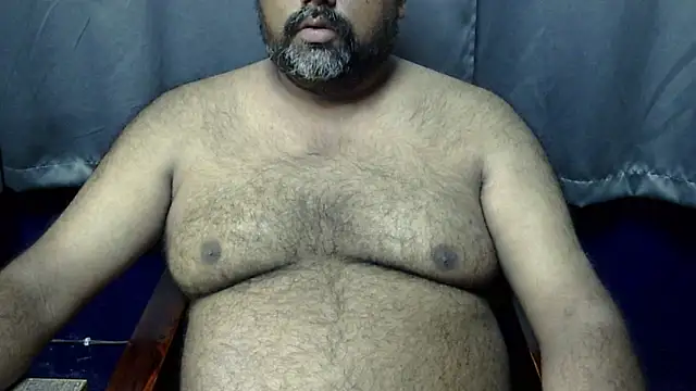 Snapshot of hairysubcub_70 chatting on October 5, 5:28 am hairysubcub 70 online show from October 5, 5:28 am