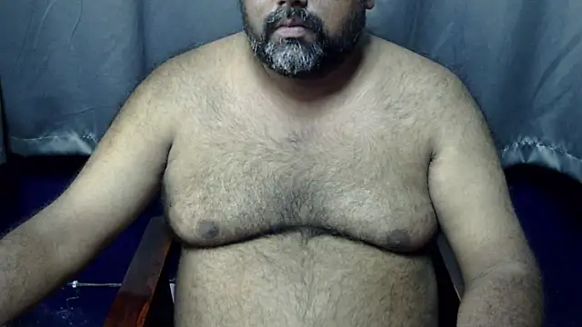 Snapshot of hairysubcub_70 chatting on October 8, 7:17 am hairysubcub 70 online show from October 8, 7:17 am