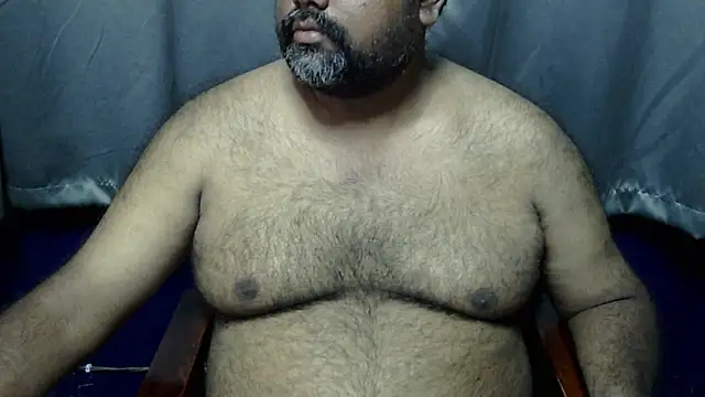 Snapshot of hairysubcub_70 chatting on October 9, 8:23 am hairysubcub 70 online show from October 9, 8:23 am