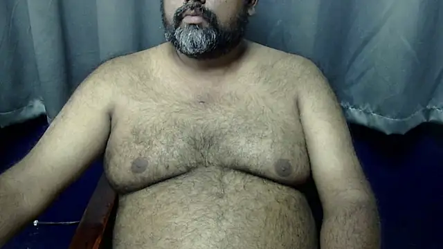 Snapshot of hairysubcub_70 chatting on October 19, 8:37 am hairysubcub 70 online show from October 19, 8:37 am