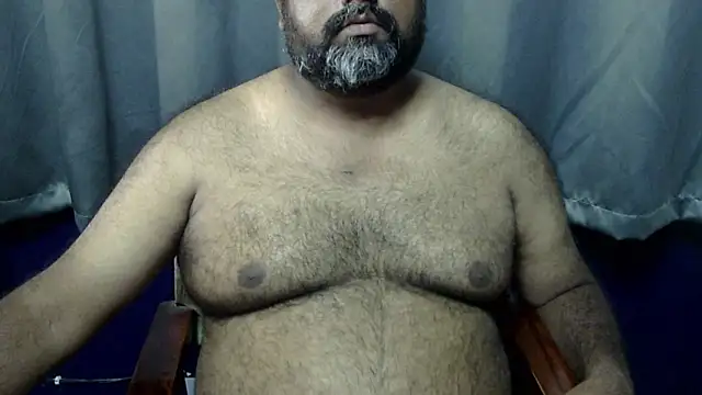 Snapshot of hairysubcub_70 chatting on October 20, 6:47 am hairysubcub 70 online show from October 20, 6:47 am