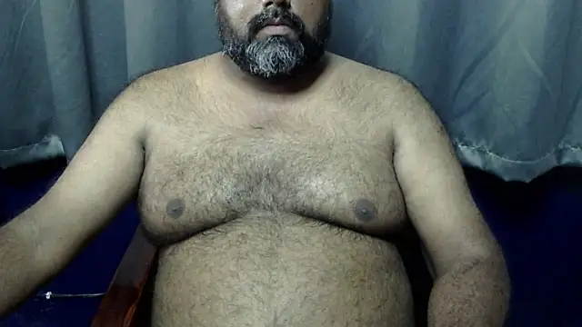 Snapshot of hairysubcub_70 chatting on October 23, 8:13 am hairysubcub 70 online show from October 23, 8:13 am