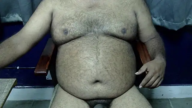 Snapshot of hairysubcub_70 chatting on October 27, 7:23 am hairysubcub 70 online show from October 27, 7:23 am