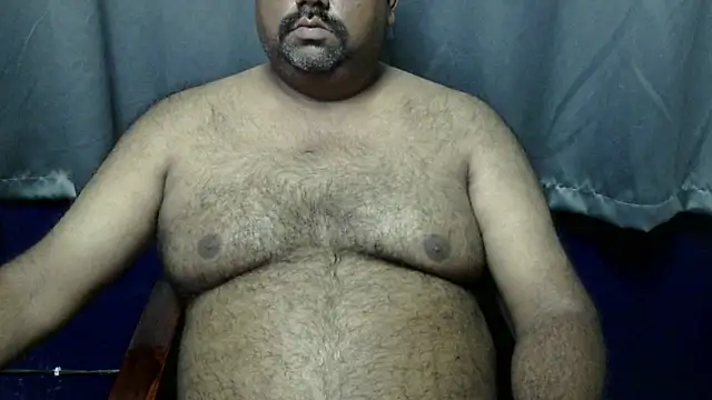 Snapshot of hairysubcub_70 chatting on October 28, 6:50 am hairysubcub 70 online show from October 28, 6:50 am