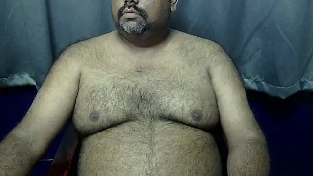 Snapshot of hairysubcub_70 chatting on October 31, 3:51 am hairysubcub 70 online show from October 31, 3:51 am