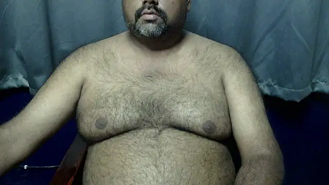 Snapshot of hairysubcub_70 chatting on November 3, 7:20 am hairysubcub 70 online show from November 3, 7:20 am