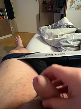 Snapshot of Tomi2244 chatting on March 19, 10:25 pm Tomi2244 online show from March 19, 10:25 pm