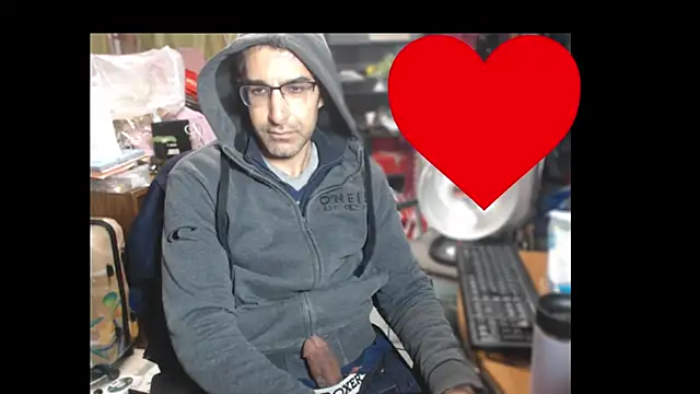 Snapshot of Gsmile1 chatting on January 11, 12:32 pm Gsmile1 online show from January 11, 12:32 pm