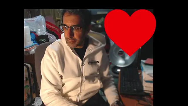 Snapshot of Gsmile1 chatting on February 28, 7:15 pm Gsmile1 online show from February 28, 7:15 pm