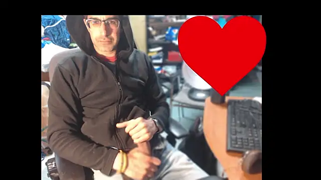 Snapshot of Gsmile1 chatting on March 15, 8:26 pm Gsmile1 online show from March 15, 8:26 pm