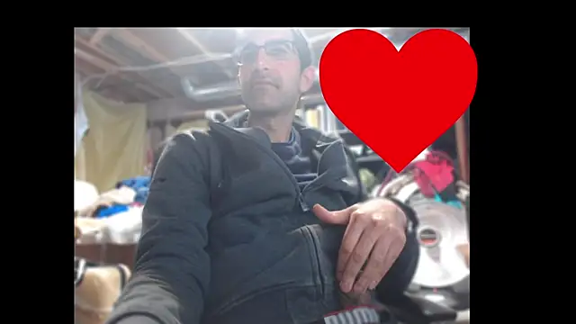 Snapshot of Gsmile1 chatting on March 27, 8:30 pm Gsmile1 online show from March 27, 8:30 pm