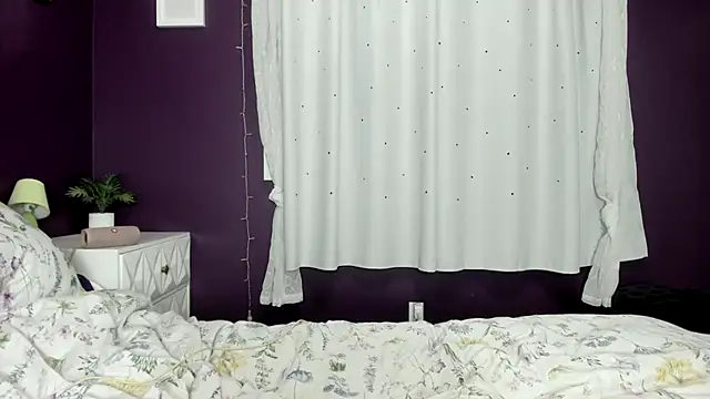 Snapshot of bossbratbimbo chatting on February 8, 2:36 am bossbratbimbo online show from February 8, 2:36 am