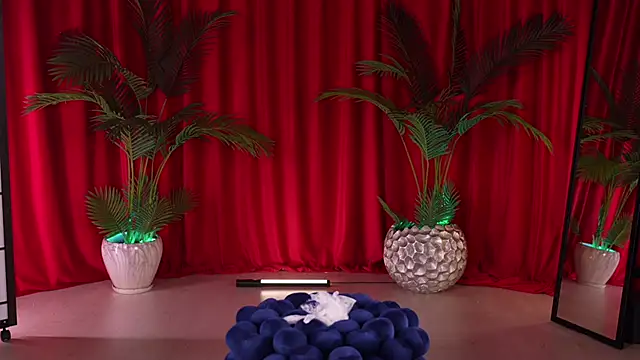 KittyCaitlin online show from September 20, 7:04 pm