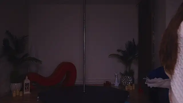 Snapshot of KittyCaitlin chatting on February 1, 7:01 pm KittyCaitlin online show from February 1, 7:01 pm