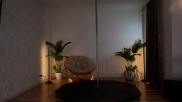 Snapshot of KittyCaitlin chatting on March 23, 8:57 pm KittyCaitlin online show from March 23, 8:57 pm