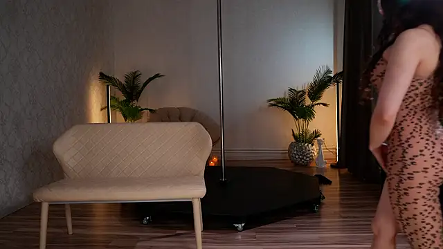 Snapshot of KittyCaitlin chatting on March 29, 9:15 pm KittyCaitlin online show from March 29, 9:15 pm