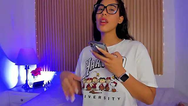 Snapshot of GenesisRuiz chatting on February 10, 4:47 pm GenesisRuiz online show from February 10, 4:47 pm