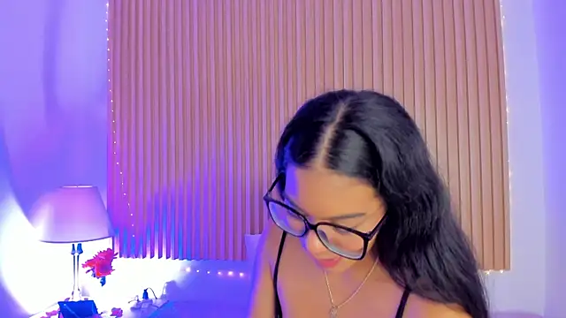 Snapshot of GenesisRuiz chatting on February 21, 6:59 pm GenesisRuiz online show from February 21, 6:59 pm