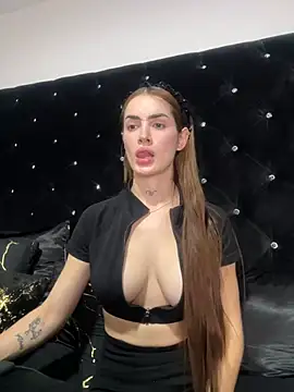 Snapshot of SofiaCarter chatting on January 9, 5:34 am SofiaCarter online show from January 9, 5:34 am