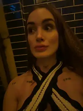 Snapshot of SofiaCarter chatting on November 14, 5:39 am SofiaCarter online show from November 14, 5:39 am