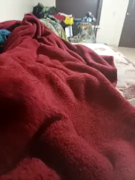 Snapshot of modelo38528061 chatting on December 23, 2:56 am modelo38528061 online show from December 23, 2:56 am