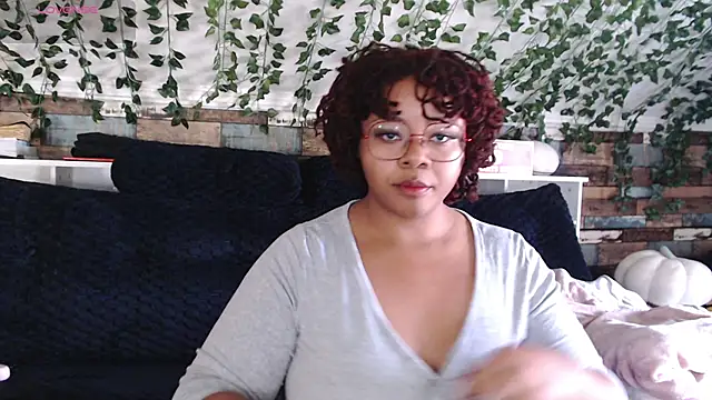 -khayaparker online show from December 19, 5:29 pm