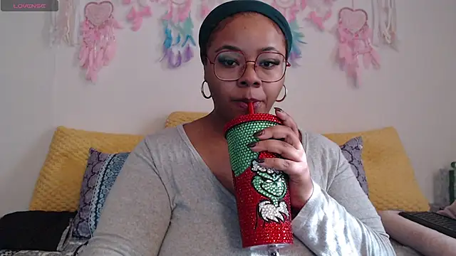 -khayaparker online show from December 21, 5:51 pm