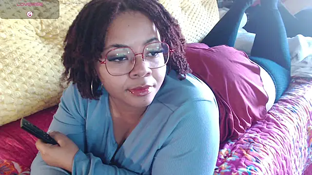 -khayaparker online show from January 8, 5:15 pm