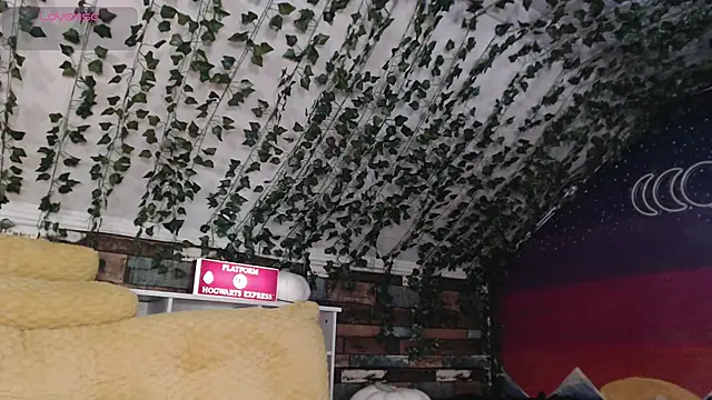 -khayaparker online show from January 19, 7:15 pm