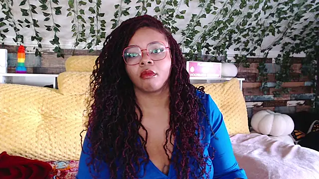 -khayaparker online show from February 8, 3:00 pm