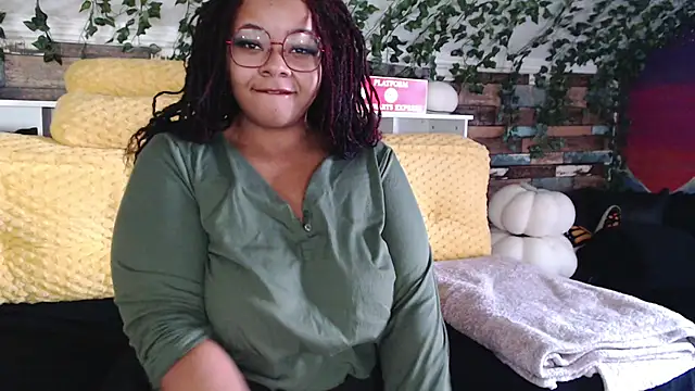 -khayaparker online show from February 10, 6:24 pm