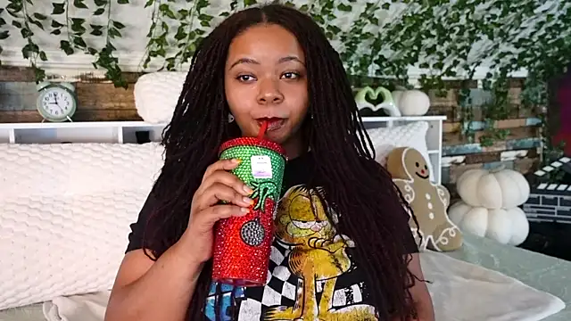 -khayaparker online show from February 27, 2:00 pm