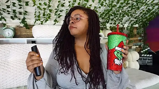 -khayaparker online show from March 1, 9:29 am