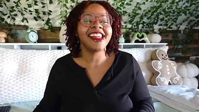 -khayaparker online show from March 3, 4:24 pm