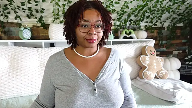 -khayaparker online show from March 4, 2:21 pm