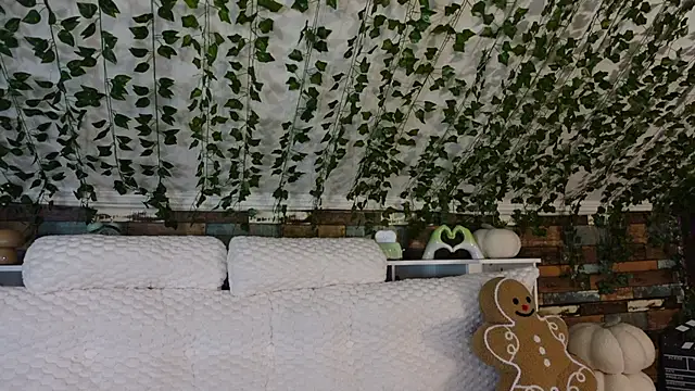 -khayaparker online show from March 9, 8:18 am