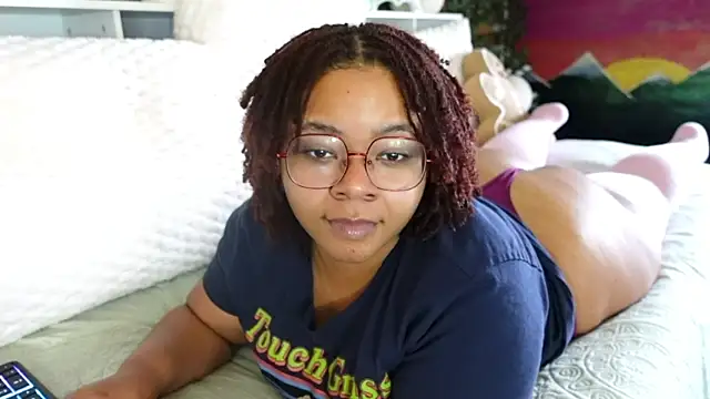 -khayaparker online show from March 10, 3:30 pm