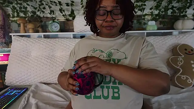 -khayaparker online show from March 17, 7:13 am