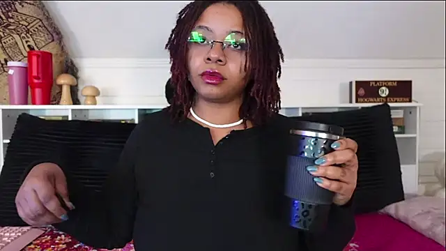 Snapshot of -khayaparker chatting on February 19, 7:32 pm -khayaparker online show from February 19, 7:32 pm