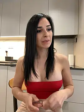 OIivia online show from April 25, 1:41 pm