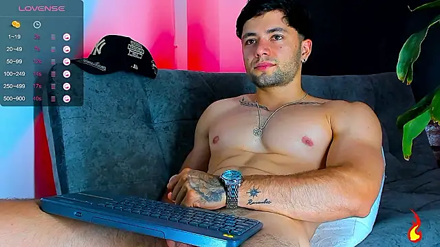 vanegas luis online show from December 3, 2:14 am