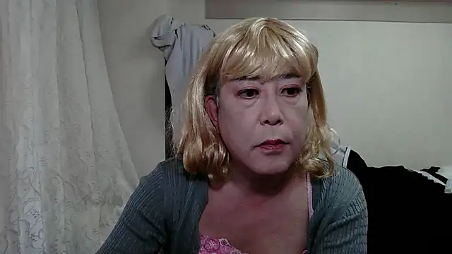 Snapshot of Saori_M chatting on March 1, 6:04 am Saori M online show from March 1, 6:04 am