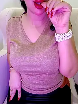 Snapshot of Queen_sousou chatting on July 12, 12:45 am Queen sousou online show from July 12, 12:45 am