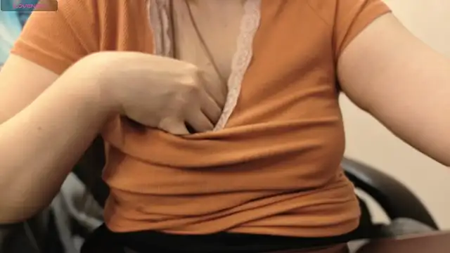 BattyMoll online show from November 30, 3:27 pm