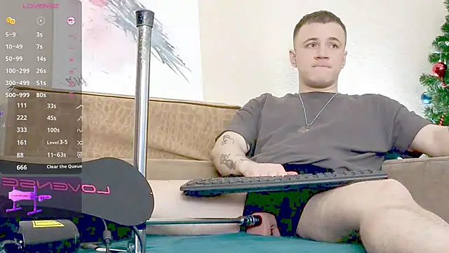 Ethan and mike online show from December 22, 12:38 pm