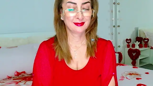 Snapshot of Tyana40 chatting on February 24, 2:09 am Tyana40 online show from February 24, 2:09 am