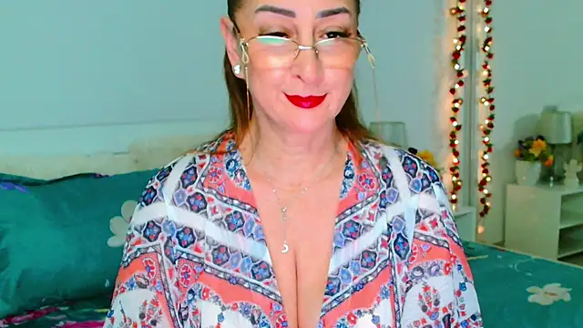 Snapshot of Tyana40 chatting on March 13, 2:07 am Tyana40 online show from March 13, 2:07 am