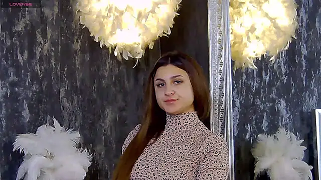 Snapshot of NicolePlay chatting on January 18, 5:52 am NicolePlay online show from January 18, 5:52 am