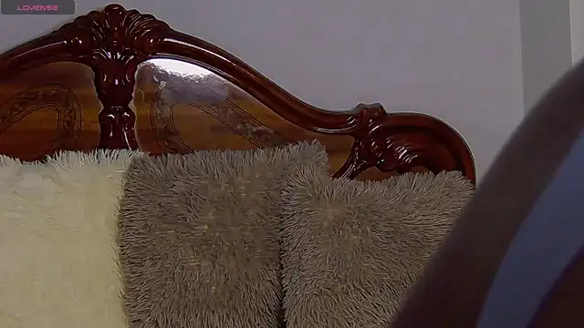 Snapshot of NicolePlay chatting on December 15, 7:23 am NicolePlay online show from December 15, 7:23 am